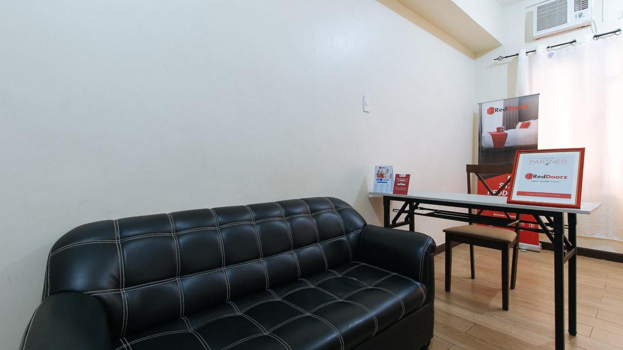 Reddoorz At David'S Travellers Inn Cavite General Trias  Экстерьер фото
